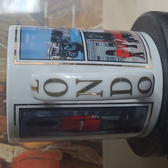 LAMBERT SOUVENIRS PORCELAIN LONDON MUG - Picture 3 of 9